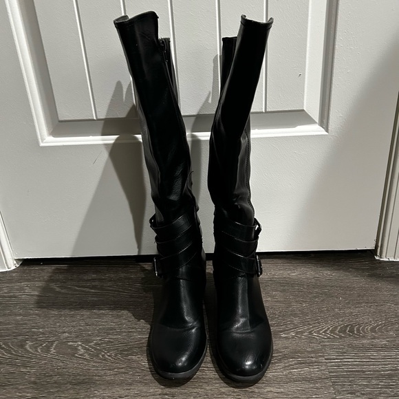 WORN ONCE WOMEN’S BOOTS : SIZE 8.5 - Picture 2 of 3